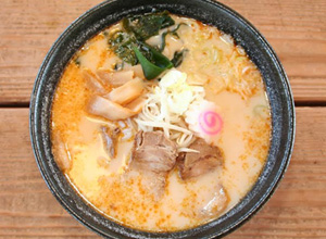 袖ケ浦公園レストハウス菖蒲のホワイトガウラーメン